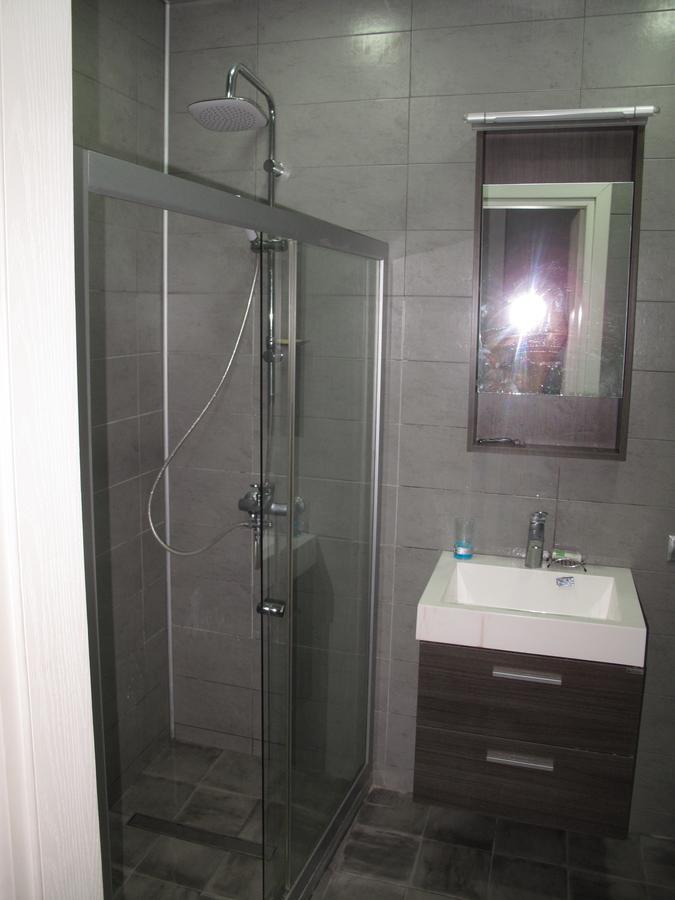 Great View Apartment Near Piazza Батуми Экстерьер фото